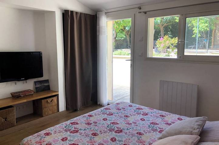 Gîte pour 4 personnes, avec jardin ainsi que jacuzzi et terrasse à Rasteau - 3