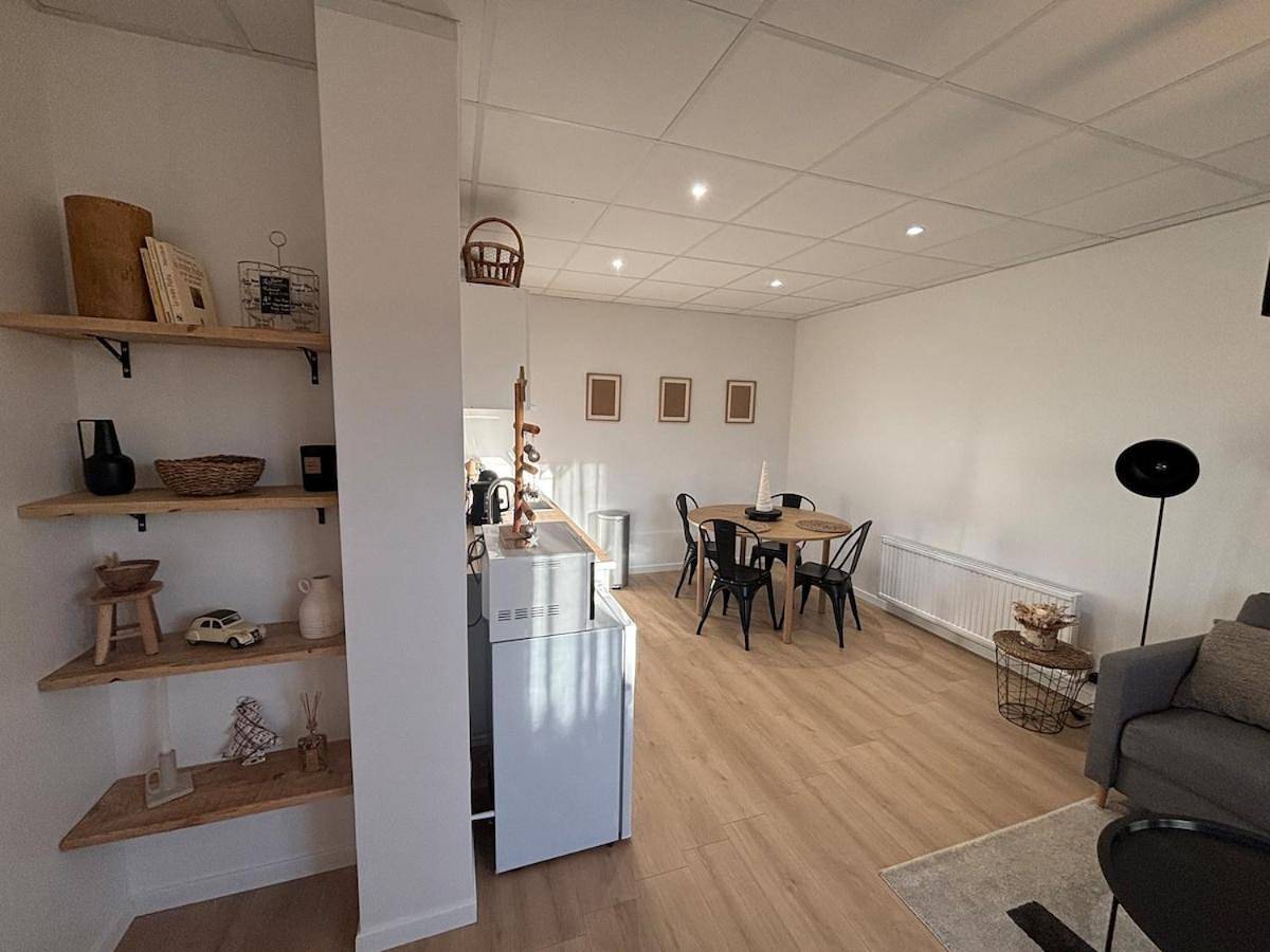 Appartement entier, One-Bedroom Apartment in Lacaune, Région de Lacaune