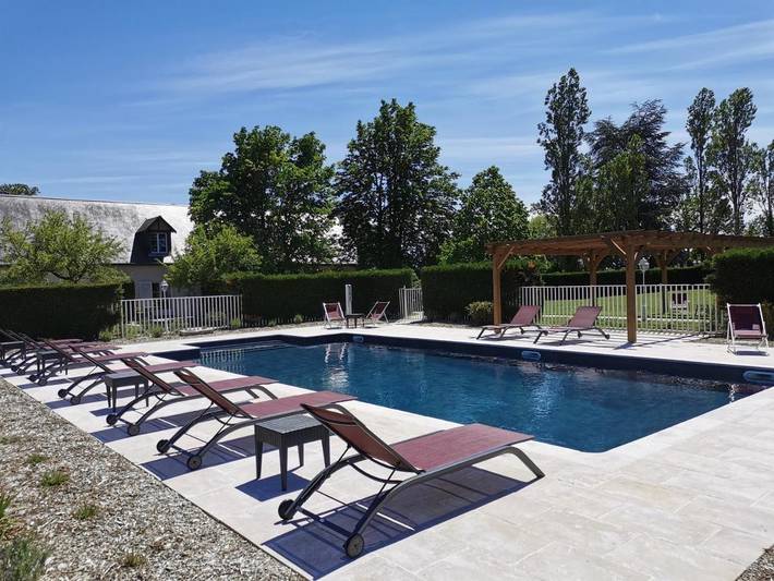 Hôtel pour 5 personnes, avec piscine ainsi que jardin et jacuzzi à Cangey - 2