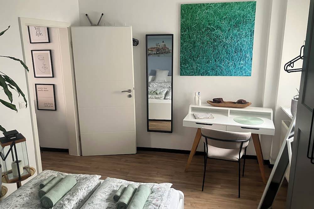 Ganze Wohnung, Götzeria Rhein & Mosel am Eck Lifestyle Business in Metternich, Koblenz