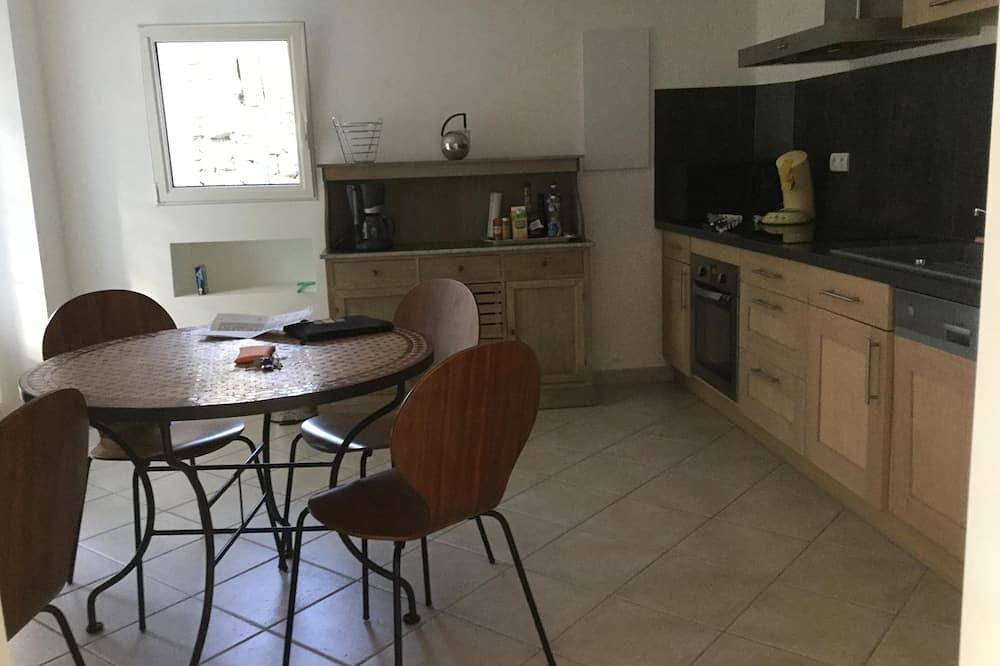 Casa individuale in pietra con piccolo giardino (2 pers. Possibilità 4) in Calacuccia, Parco naturale regionale della Corsica