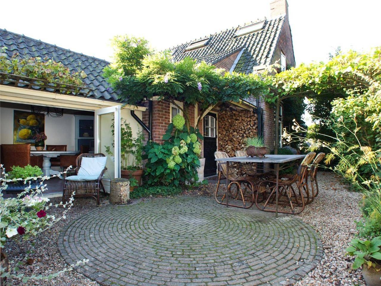 Geheel appartement, Hövell in Huizen, Noord-Holland