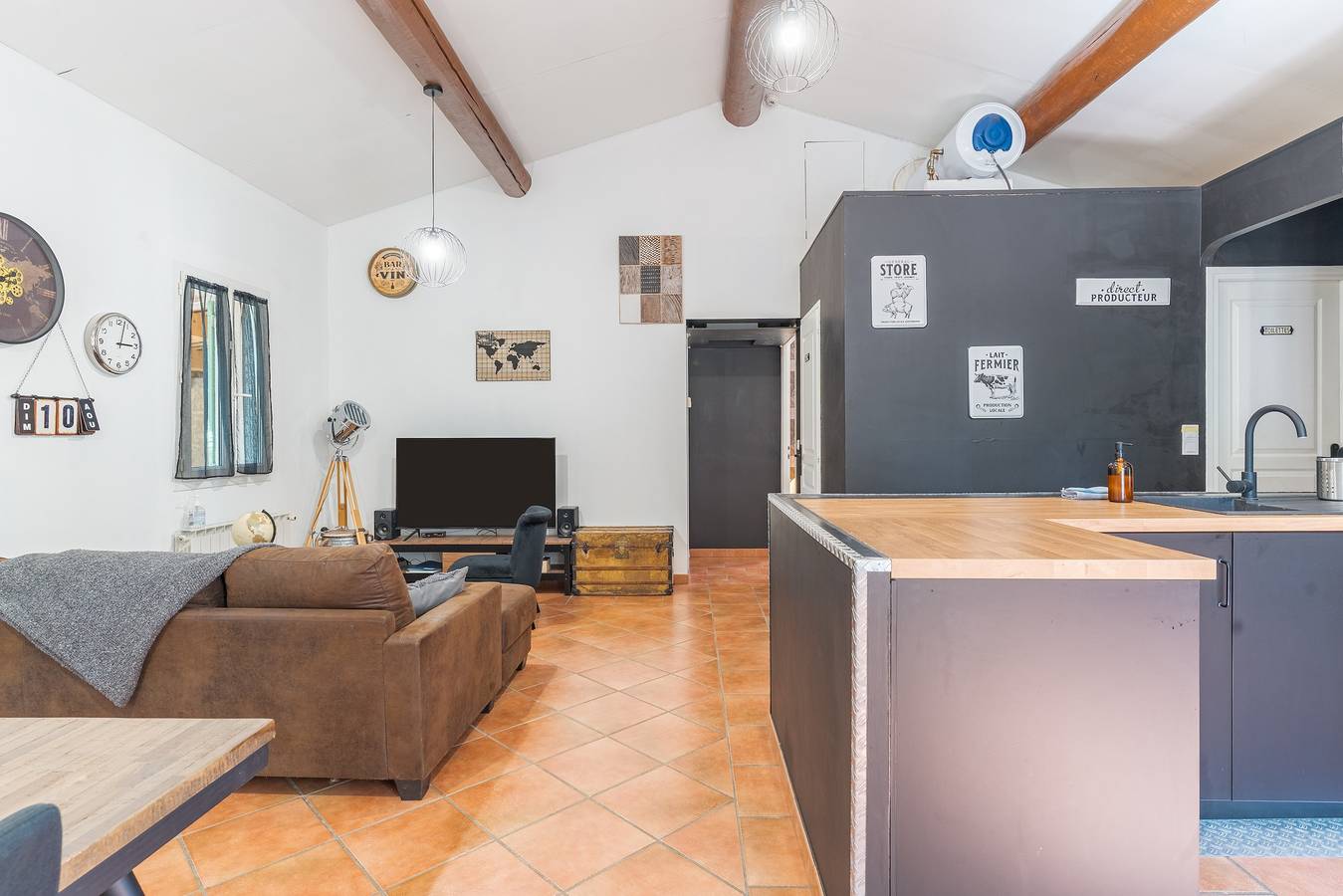 Domaine plan des devens: Relax en entorno tranquilo con terraza y piscina climatizada in Rosellón, Parque natural regional del Luberon