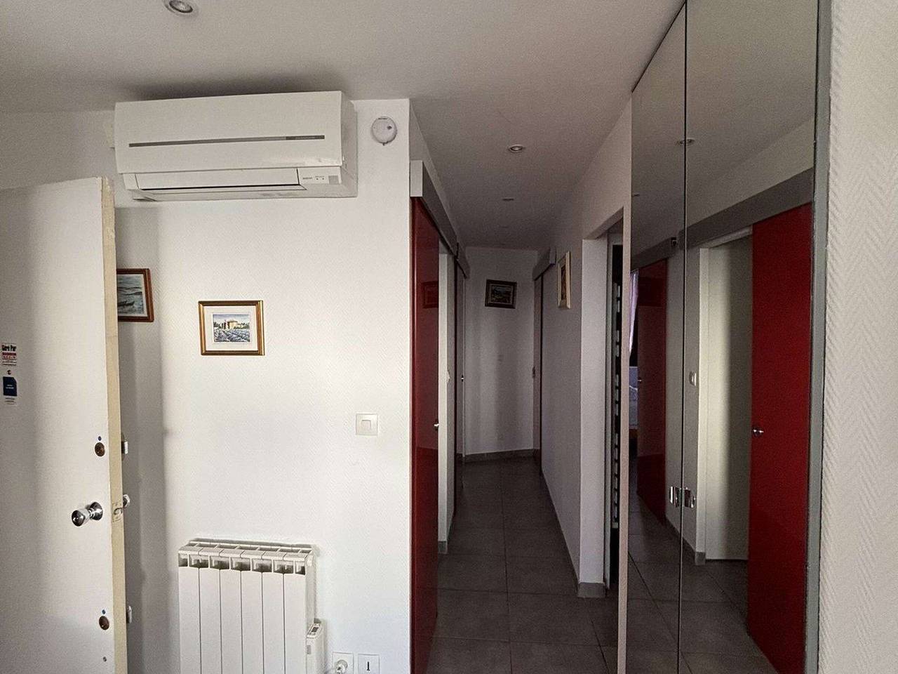 Entire apartment, Bright apartment in Balaruc-les-Bains, pets allowed in Balaruc-les-Bains, Côte d'Améthyste