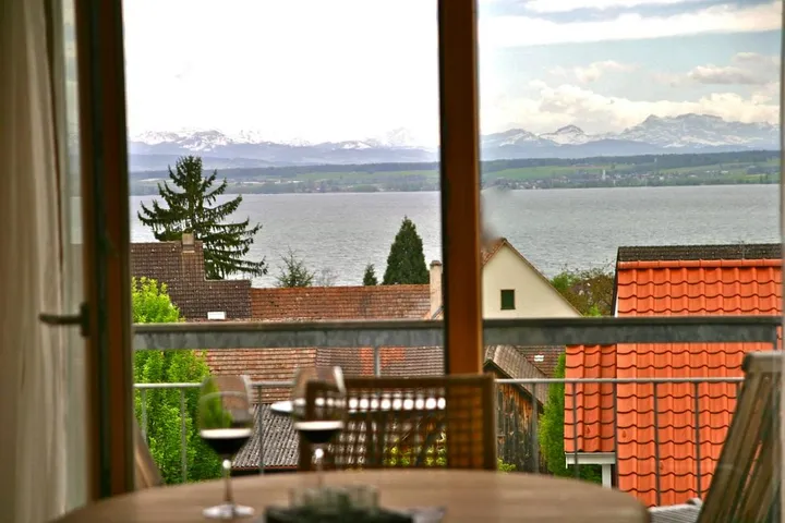 Ferienwohnung für 2 Personen, mit Ausblick und Seeblick sowie Garten, mit Haustier - 1