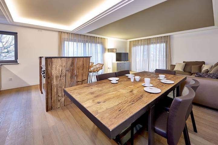 Ferienwohnung für 5 Personen, mit Balkon und Whirlpool sowie Sauna