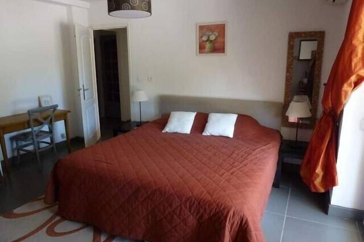 Villa pour 10 personnes, avec jardin et jacuzzi à Avignon - 4