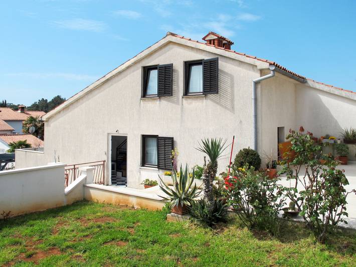 Ferienhaus für 4 Personen, mit Balkon und Terrasse sowie Garten in Poreč