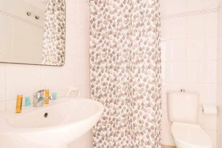 Location de vacances pour 6 personnes, avec jardin dans Castillo del Romeral - 3