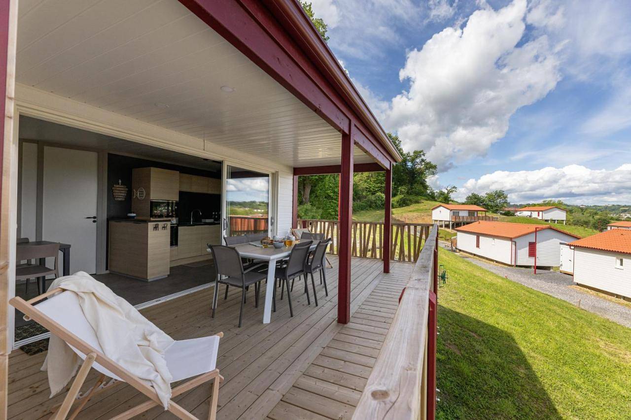 Three-Bedroom Chalet in Hasparren, Région de Bayonne
