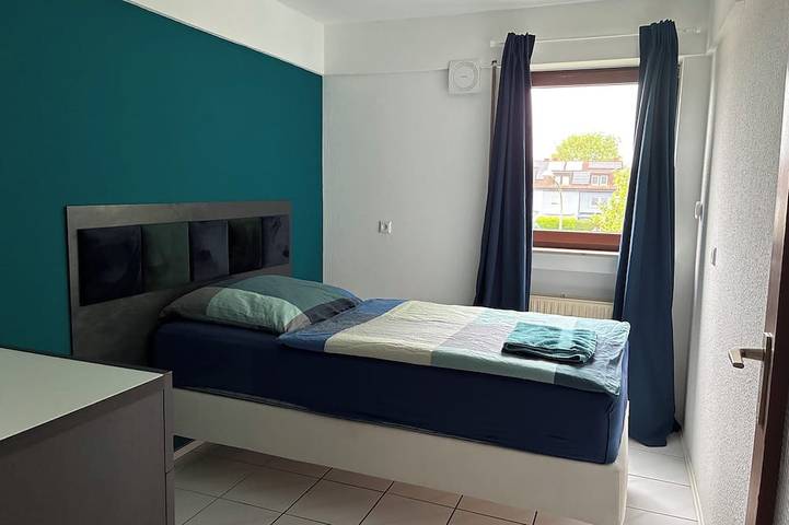 Ganze Wohnung, 3 Room Appartment (70 m2) with 2 Bedrooms, Balcony & Garage in Neckarsulm, Landkreis Heilbronn