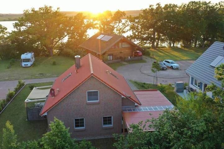 Ferienhaus für 6 Personen, mit Terrasse und Garten sowie Sauna in Sternberg