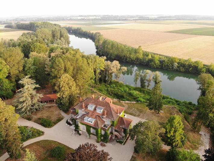 Gîte pour 12 personnes, avec jardin ainsi que vue et terrasse dans Ciel - 2