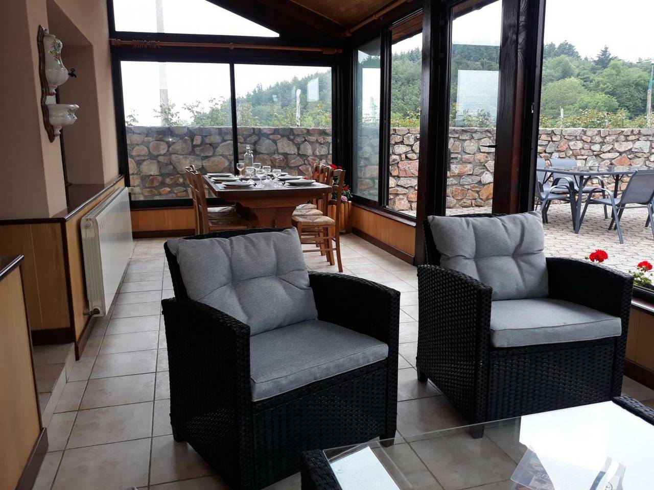 Charming countryside house with peaceful garden, pets allowed in Saint-Victor-sur-Rhins, Roanne region