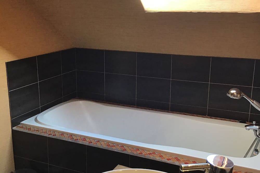 Dieppe center, spacious townhouse in Dieppe, Dieppe region