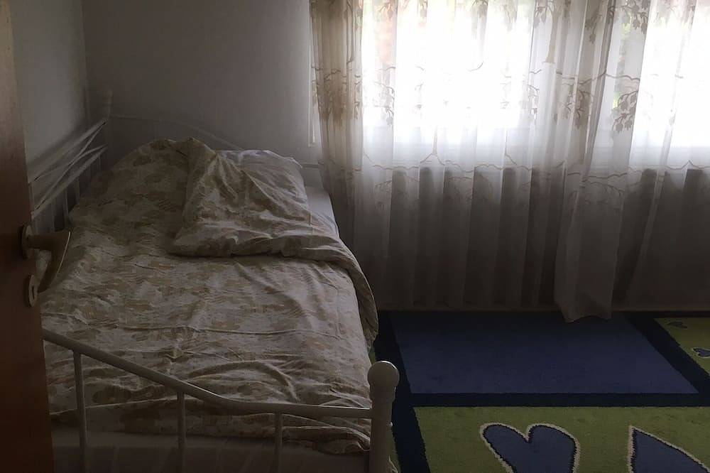 Ganze Wohnung, Schöne Monteur- oder Studentenwohnung am Fuße der schwäbischen Alb in Reutlingen, Neckar-Alb