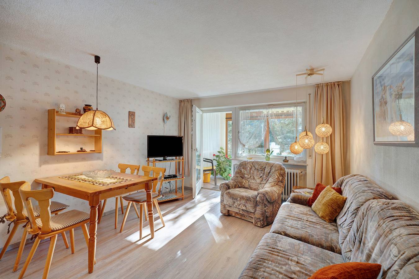 Ganze Wohnung, Ferienwohnung '1' mit gemeinsamer Terrasse, gemeinsamem Garten und Wi-Fi in Schönwald, Südschwarzwald