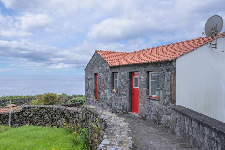 Location de vacances pour 8 personnes, avec jardin et vue, animaux acceptés dans São Jorge - 3