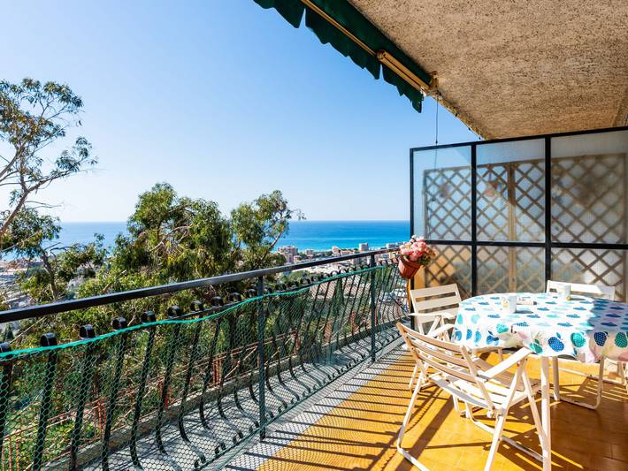 Gîte pour 3 personnes, avec Balcon à Vallecrosia