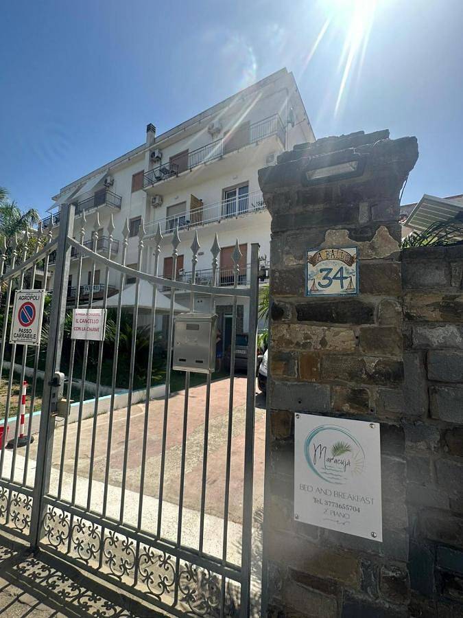 Queen Room with Garden View in Spiagga Licina, Agropoli