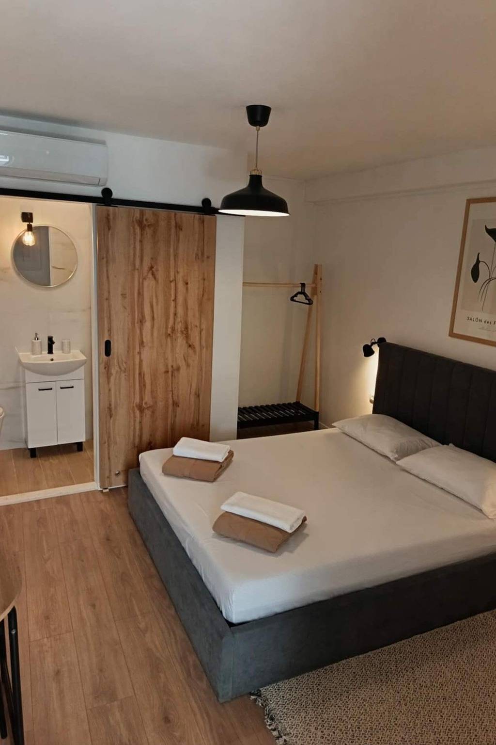 Room with terrace Komiža, Vis S-24523-b in Komiza, Split-Dalmatia