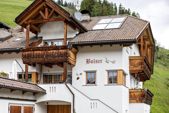 Ferienwohnung für 4 Personen, mit Balkon und Garten in Alta Badia - 2
