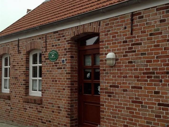 Ferienhaus für 4 Personen, mit Terrasse und Garten in Emden - 2
