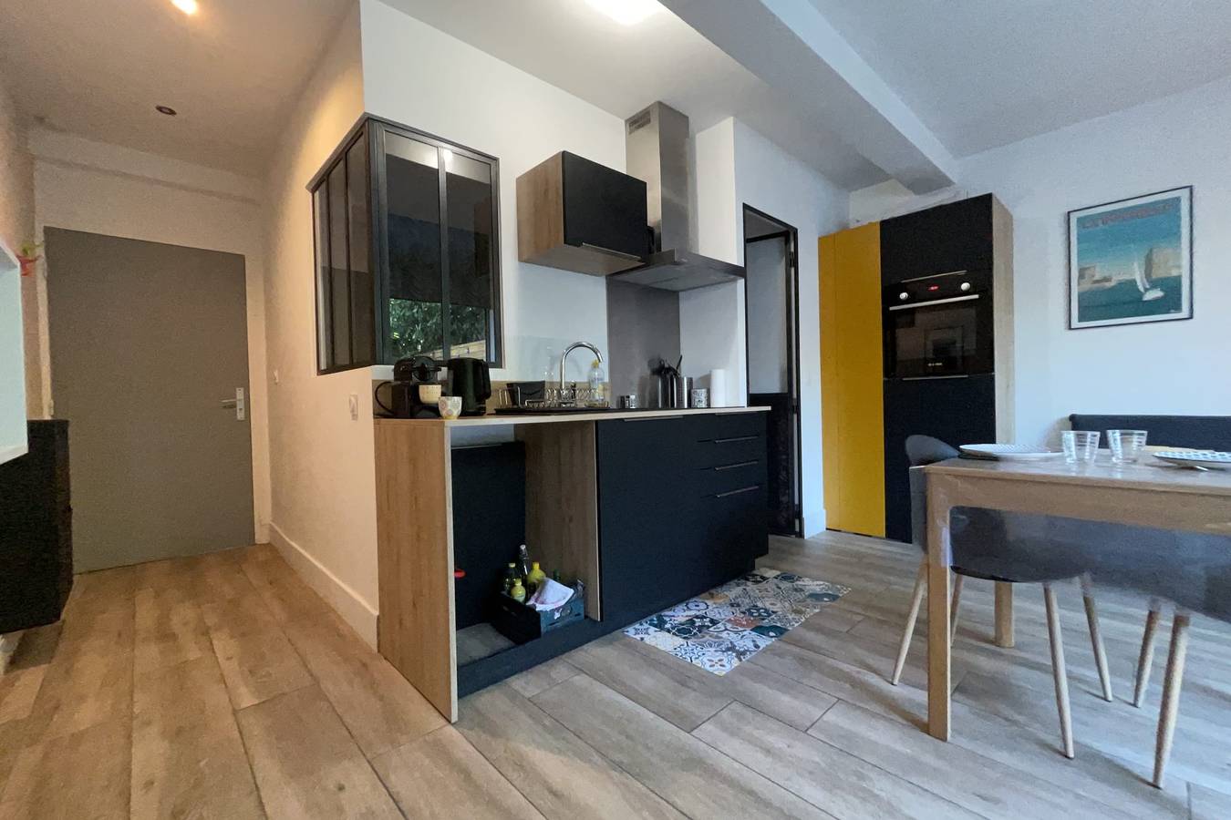 Appartement entier, Appartement avec jardin chaleureux et raffiné in La Rochelle, Région de La Rochelle