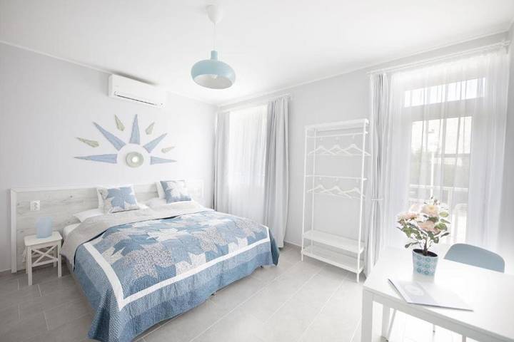 Ferienwohnung für 2 Personen, mit Terrasse und Garten sowie Pool und Seeblick in Balatonfenyves - 4