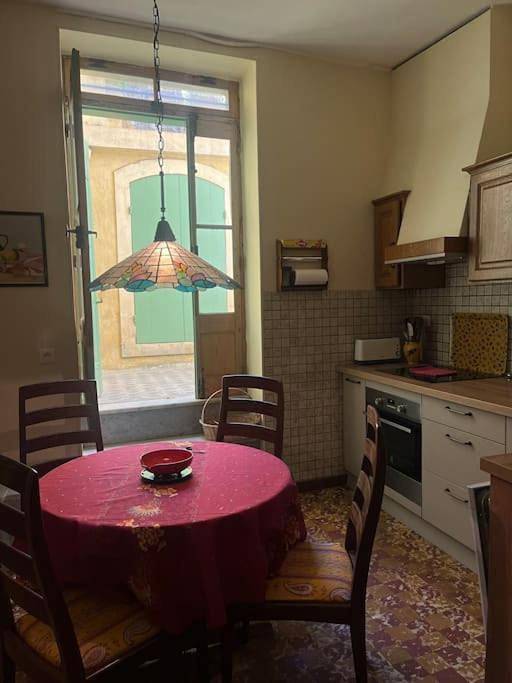 Location de vacances pour 4 personnes, avec terrasse dans Arenes D Arles - 3