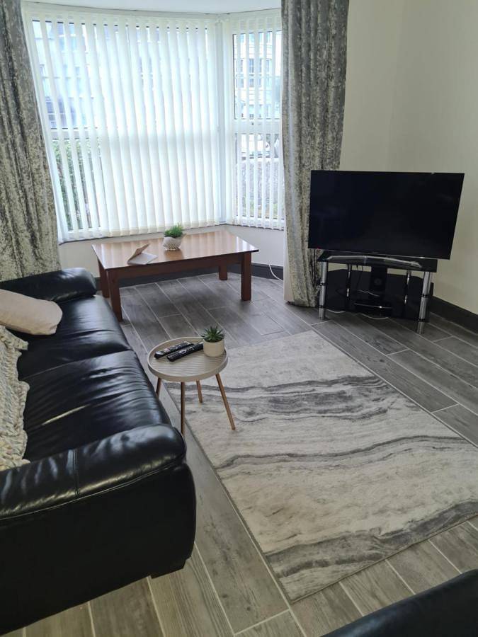 Location de vacances pour 6 personnes, avec jardin à Holyhead - 4