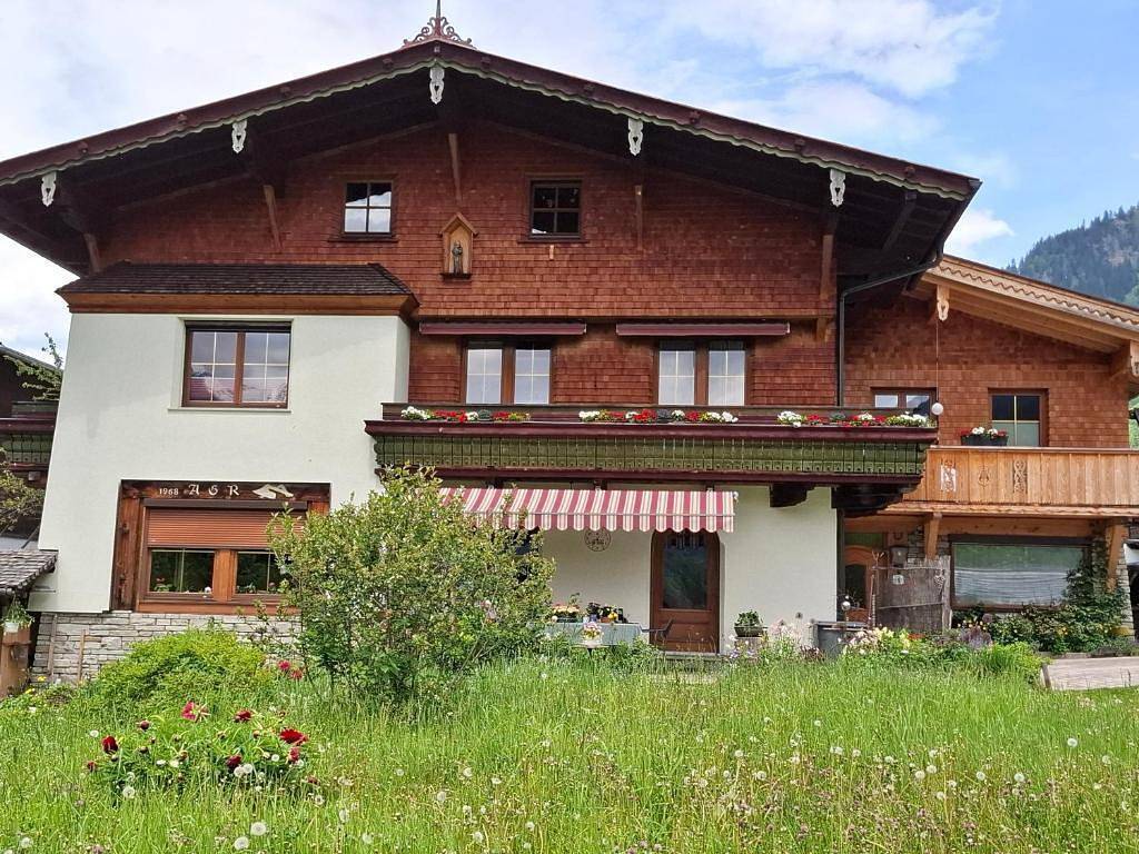 Ganze Ferienwohnung, Appartement mit 3 Duschen und 2 Wc in Hohe Tauern, Rauris