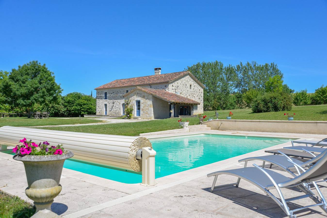 Villa pour 8 personnes avec piscine in Moncrabeau, Région de Nérac