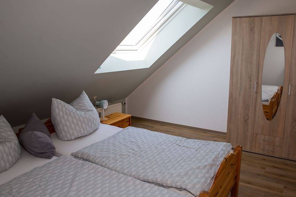 Ganze Wohnung, Gemütliche Ferienwohnung mit schönem Garten in Ebern, Landkreis Haßberge