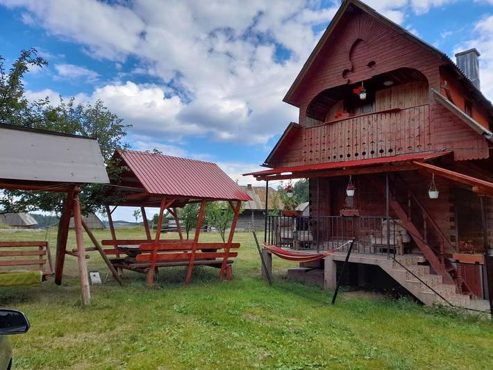 Location de vacances pour 22 personnes, avec vue ainsi que balcon et jardin à Alba (Romania)