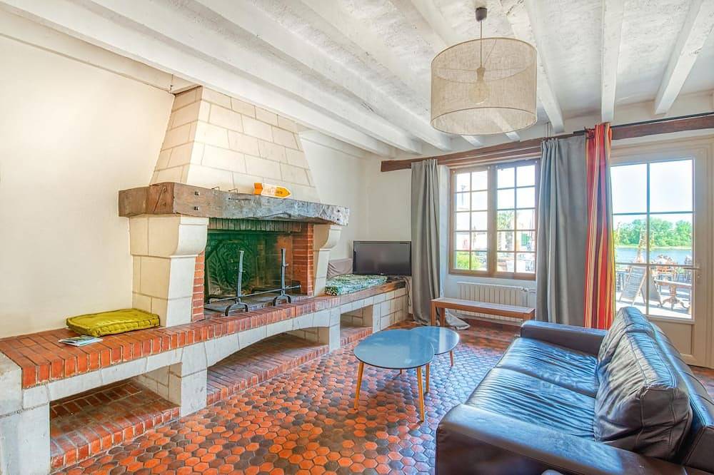 Appartement entier, Maison de charme vue sur la Loire in Bouchemaine, Région d'Angers