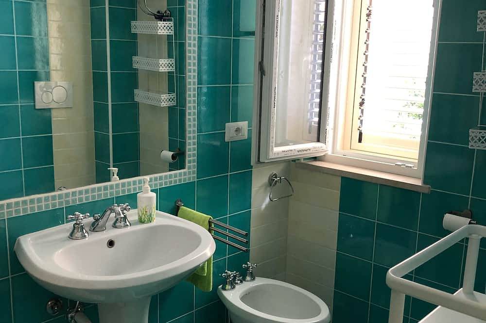 Ganze Wohnung, Die Mesonette Zwei Schritte Vom Meer in Spiaggia del Convento, Tropea