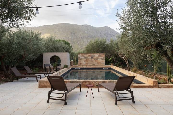 Ferienhaus für 7 Personen, mit Terrasse und Garten