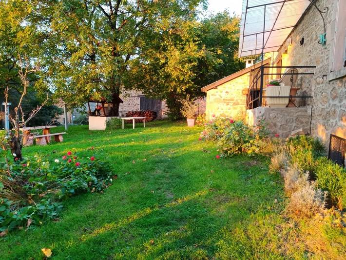 Gîte pour 6 personnes, avec jardin à Saint-Julien-le-Petit - 3