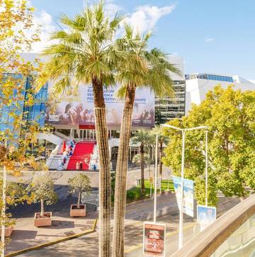 Gîte pour 4 personnes, avec vue et balcon dans Palais Des Festivals Et Des Congres