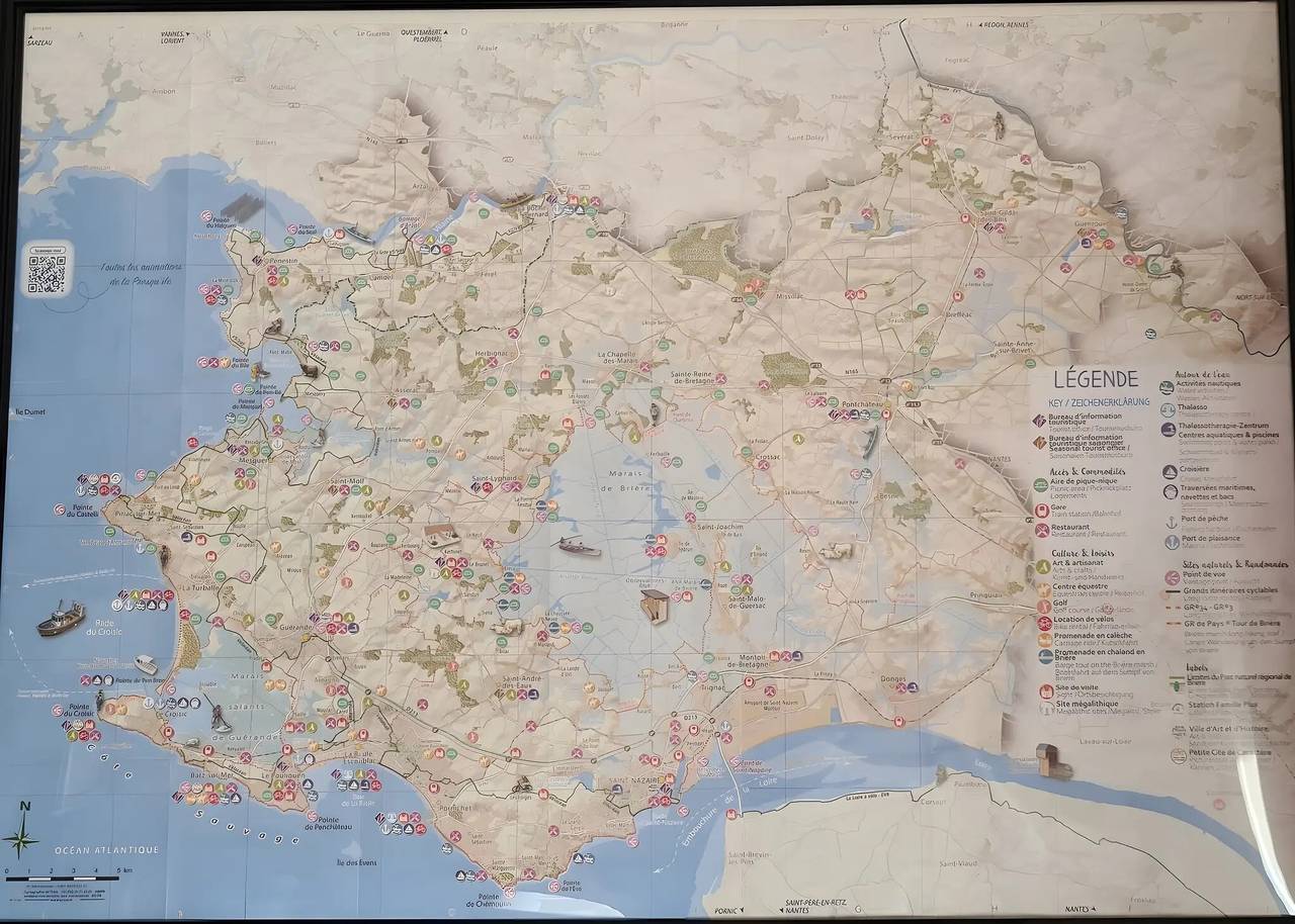 Chambre d’hôtes Bleue Océane - Étage avec terrasse et jardin partagés, Wi-Fi in Saint-Lyphard, Région de Saint-Nazaire