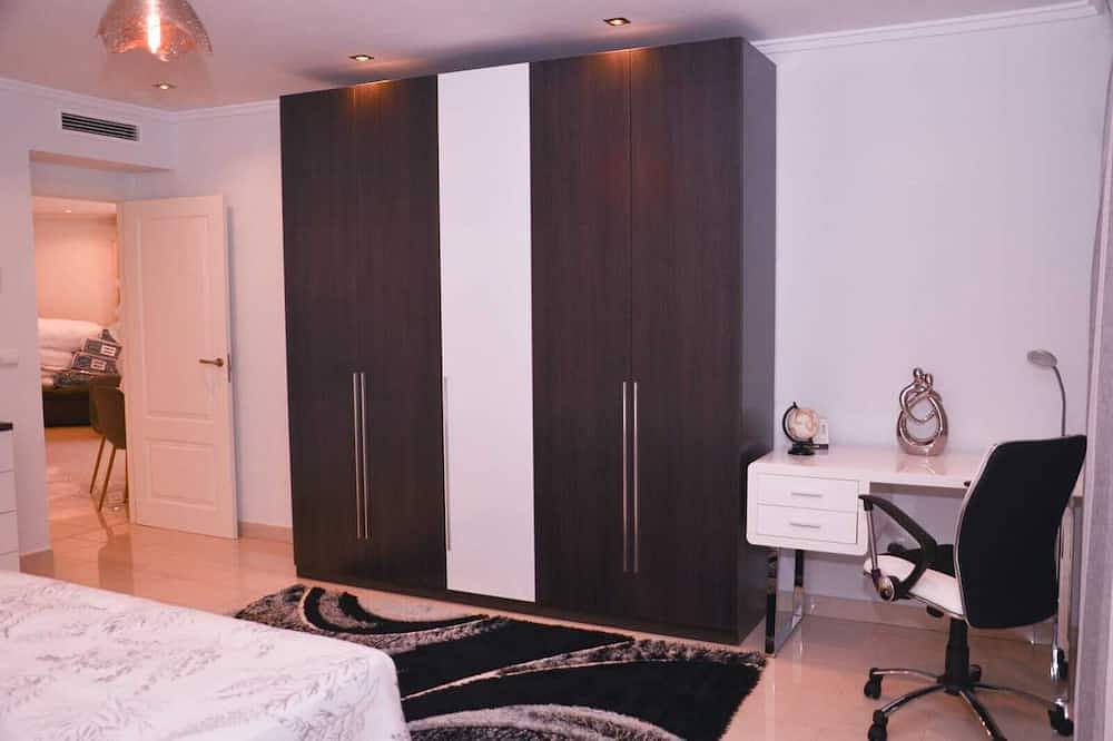 Luxury villa situated on the Costa Blanca with sensational views of the Med. in El Campello, Costa Blanca