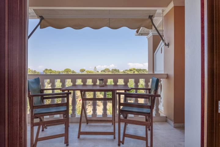Studio voor 2 personen, met balkon en tuin op Zakynthos