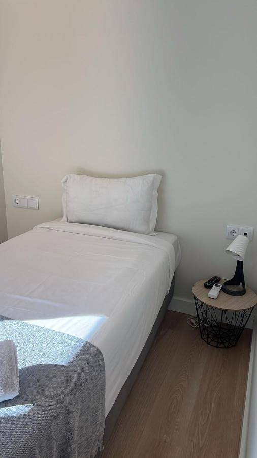 Hôtel pour 2 personnes, avec terrasse à Maia - 3