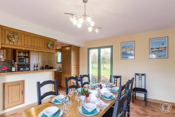 Gîte pour 12 personnes, avec terrasse et jardin à Sainte-Marie-du-Mont - 2