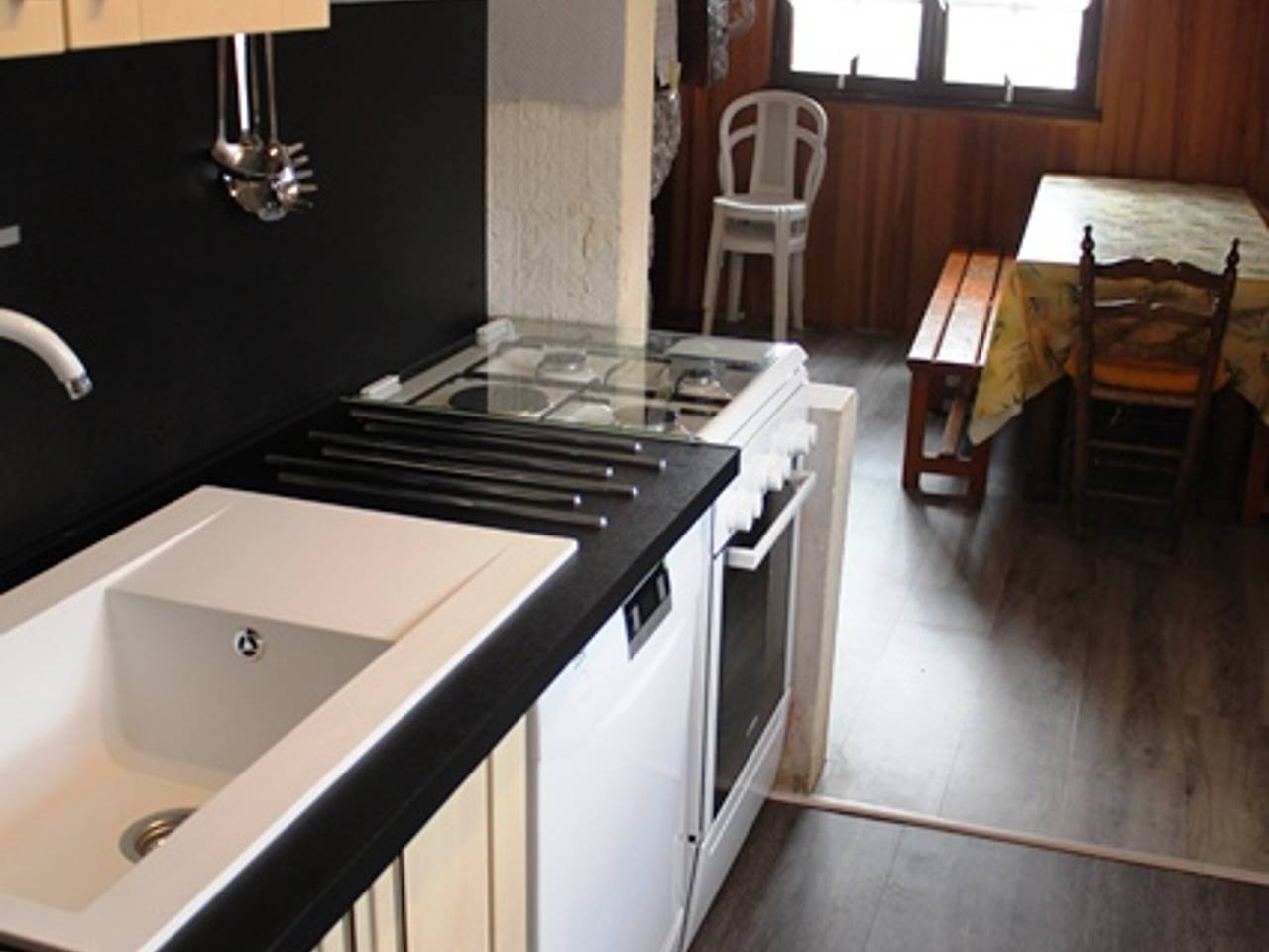 Chalet Tranquilo en Alturas - 8 Pers, Cerca de Pistas in Super Besse, Besse-et-Saint-Anastaise