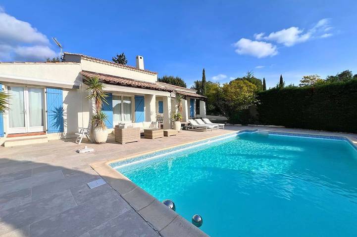 Location de vacances pour 6 personnes, animaux acceptés dans Golf de Valcros