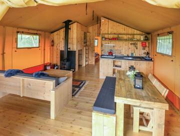 Glamping for 6 People in Sherfield English, Hampshire, Photo 3