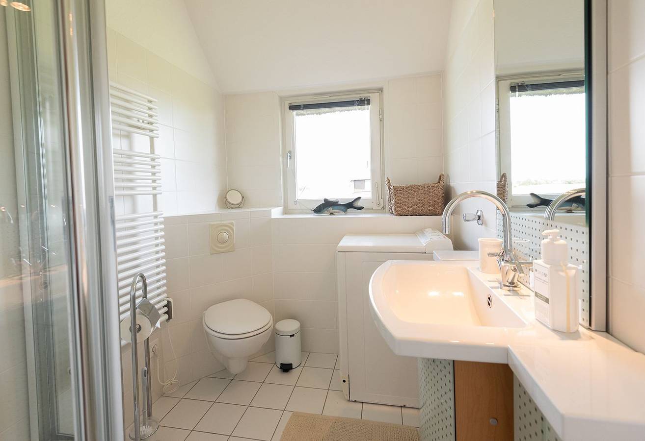 Ganze Wohnung, Gemütliche 3-Zimmer Ferienwohnung auf ca. 55 m² für 4 Personen. in Wenningstedt, Sylt