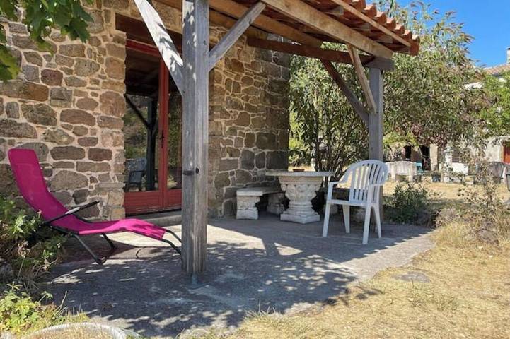 Gîte pour 3 personnes, avec jardin, animaux acceptés